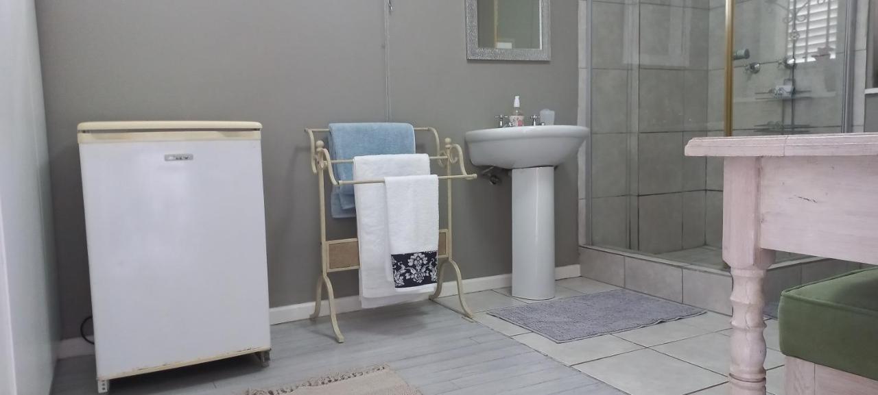 Peony Luxury Room With Wifi And Own Entrance Stellenbosch Eksteriør bilde